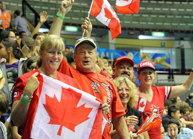 Канада чака пълна зала срещу родните национали