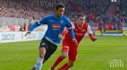 марсел апиа пристигна преговори левски