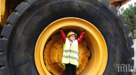 отбелязваме световния ден детския труд