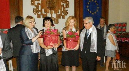 цецка цачева присъства кръщаването сорт роза памет загинало катастрофа момиче