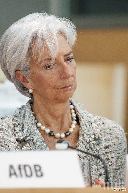 МВФ: Украйна не може да плаща дългове с държавния резерв