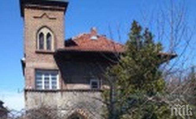 Бутат къща, преживяла над век в София