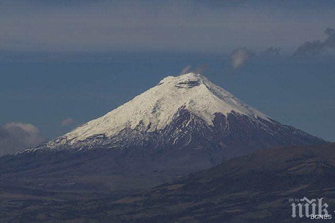 Вулкан разтревожи столицата на Еквадор