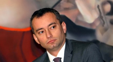 данъчните вдигнаха мерника николай младенов