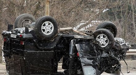 размазаният джип тракия изпреварвал аварийната лента