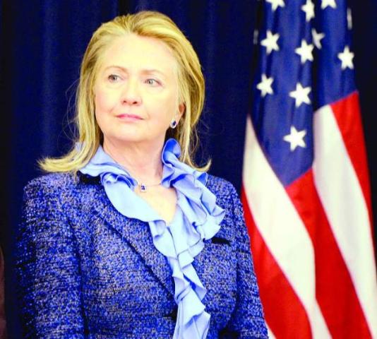 Лекари разреждат кръвта на Хилари Клинтън, за да я спасят