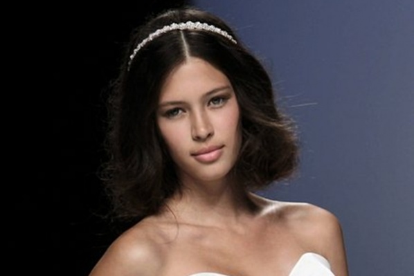 Прелестна манекенка разбива националния на Чили