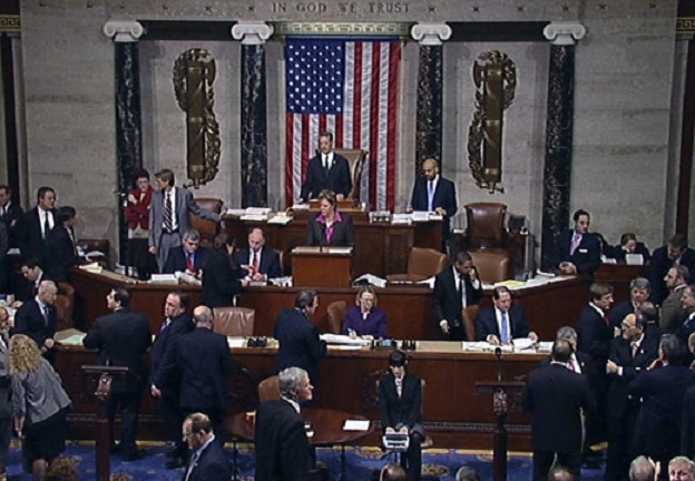 И долната камара гласува за избягване на „фискалната скала“