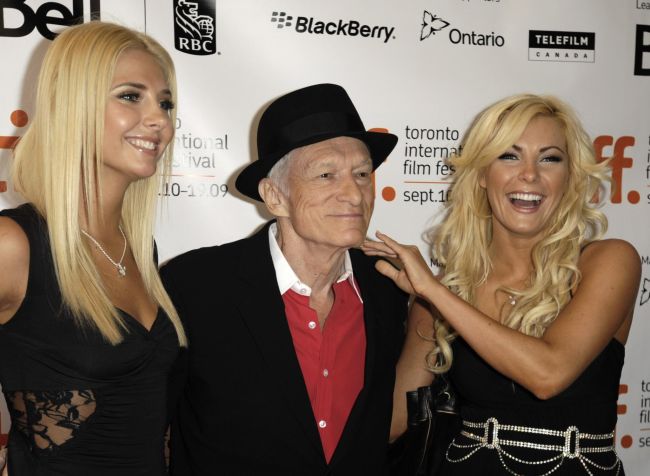 Основателят на Плейбой се ожени на Нова година