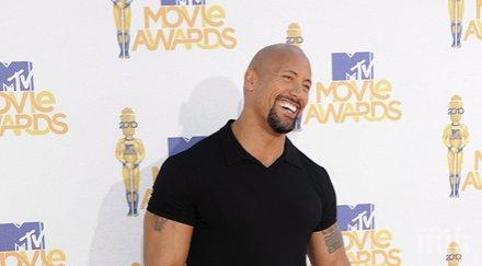 скалата отнесе огледалото паркирана кола