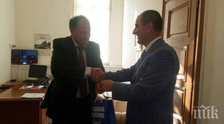 цветанов честити рождения ден михаил миков снимка