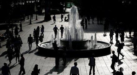 натискът гърция продължава