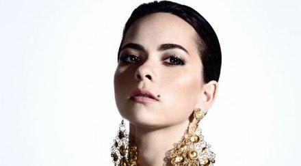 строят специална шатра inna