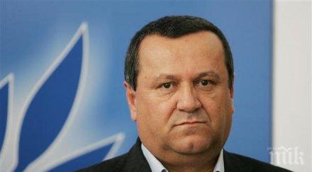 хасан адемов безработните българия края април 350 хиляди