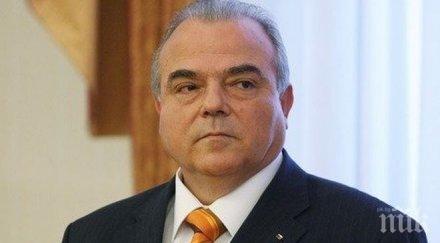 ректорът унсс получава хиляди лева заплата