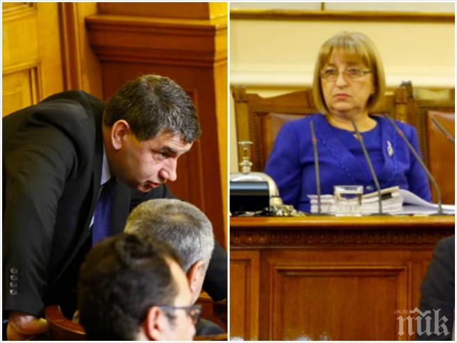 Пълна лудница! Цецка Цачева усмирява Байрактаров: Седнете си на мястото! Не се саморазправяйте с колегите си!