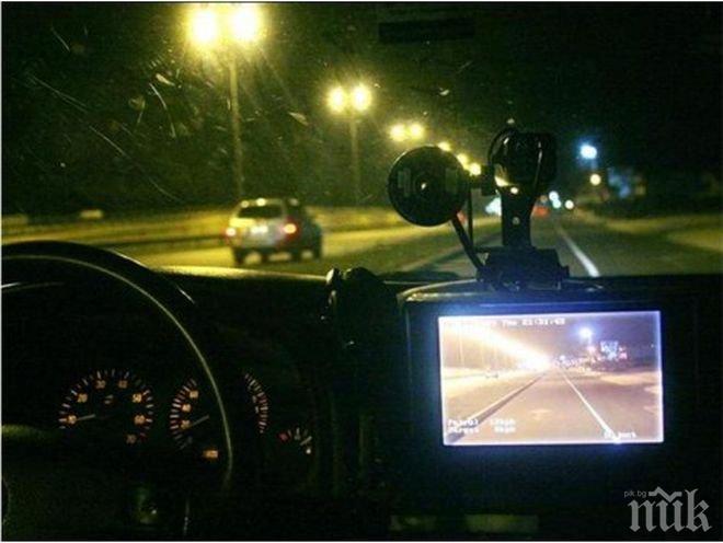 Среднощен екшън във Варна! Тийнейджър се метна на Хонда Сивик“ и помля всичко по пътя си