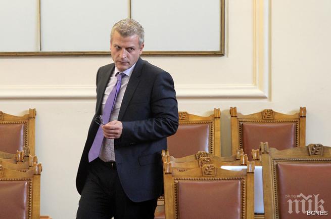 До 10 години държавата поема на 100% вноските на деца, студенти и чиновници