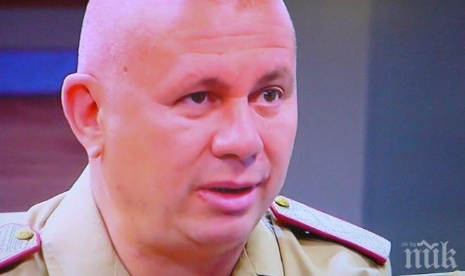 Ген. Шивиков се просълзи: Отивам си, дано остана в сърцата ви!