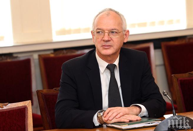 Васил Велев: Индустрията е готова да спре работа заради новите цени на тока