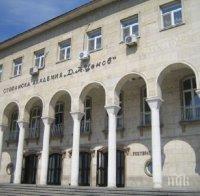 Протежето на Величко Адамов губи делото срещу назначения от министъра ректор на Свищовската академия