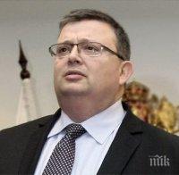 Цацаров в парламента: Прокуратурата реагира незабавно по случаите 