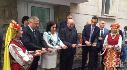 бойко борисов изгледа режат лентата иара бургас