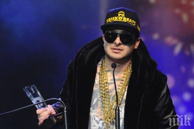 Първо в ПИК! Криско супербаровец - яхна джип за 100 бона с гореща мадама, изкарва по 8000 на вечер (папарашки снимки)