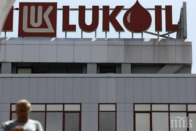 Голяма авария! Тонове бензин се изливат от тръба на Лукойл край Бургас, властите на крак (допълнена)