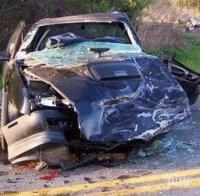 Нова драма на пътя! Двe коли се удариха челно край Бояновци! Мъж, жена и дете берат душа в болницата