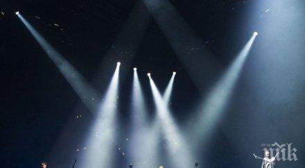 muse пеят парчета новия албум руски фестивал