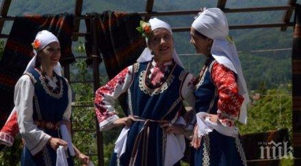 автентичен фолклор оглася кърджали събора копривщица