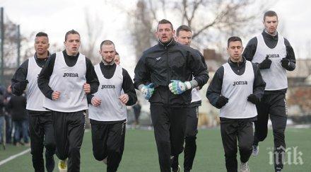 славия замина футболисти лагер трявна
