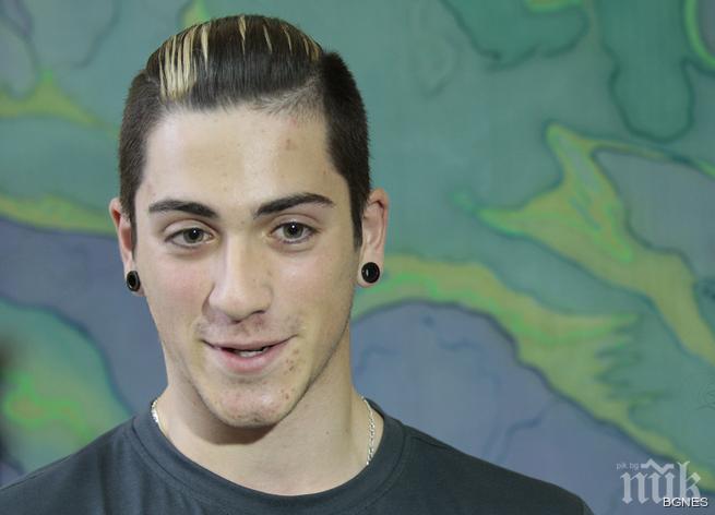 Алекс Жеков на линия за финала на акробатика в Баку