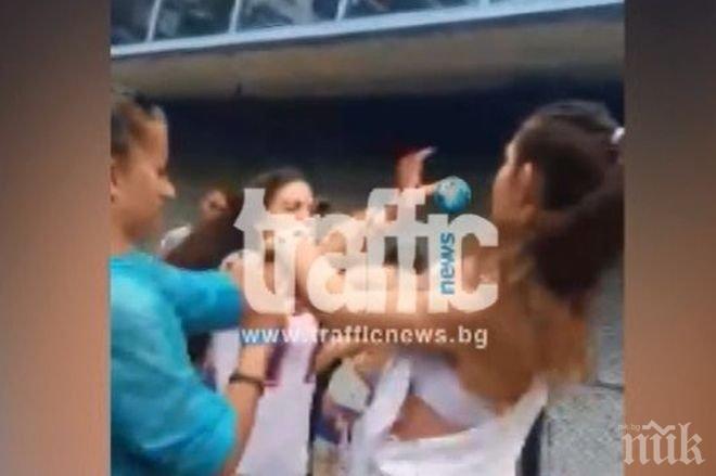 Вижте женския бой между Елеонора и Маргарет - кой какво прави? (видео)