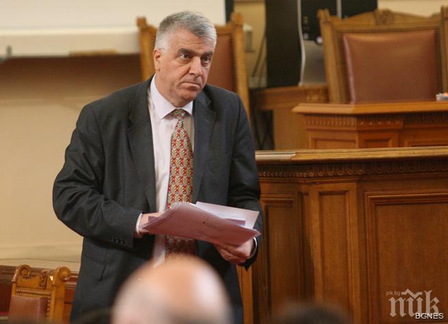 Гечев: СБ уволни правителството пред чуждестранните инвеститори