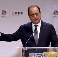 Оланд: Гърция трябва да остане в еврозоната