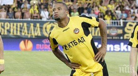 двама бивши играчи ботев проби вицешампиона румъния