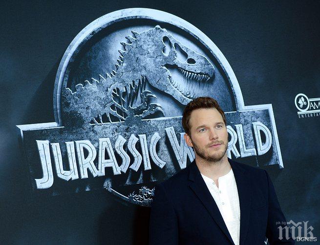 Динозаврите на Спилбърг газят боксофисите и този уикенд