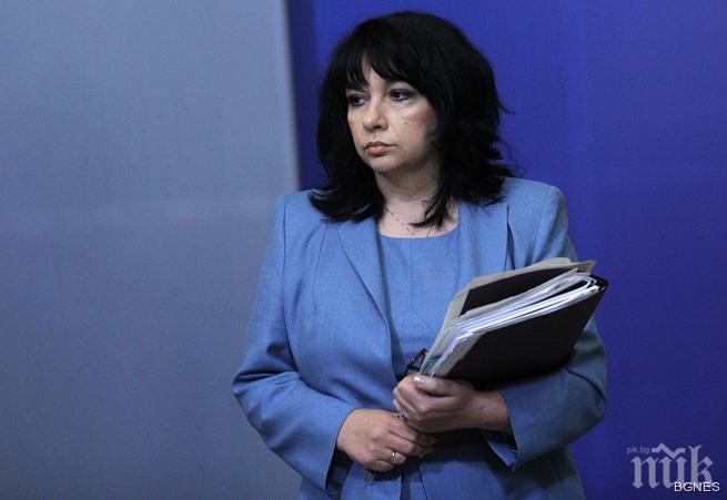 Петкова: Не може да има вмешателство в решенията на КЕВР