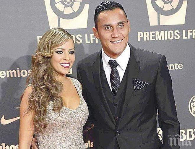 Кейлор Навас мина под венчилото, 250 гости го аплодират