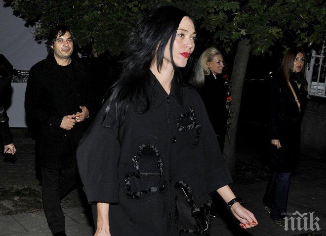 Скандално! Лъсна истината за отношенията между Мая Илиева и Глория! Двете красавици се събуждали заедно в леглото на Главния