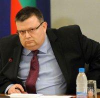 Цацаров към младите прокурори: Делата да се решават с мисъл и смелост
