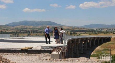 павлова инспектира напредъка строителните дейности лот струма