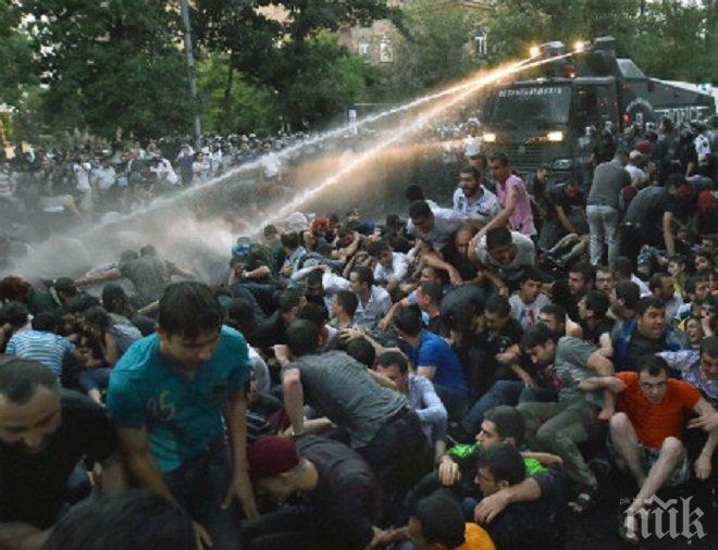 4000 на пореден протест срещу цената на тока в Армения