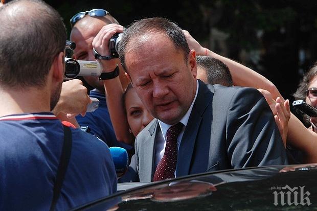 ПИК TV: Миков: Ще подкрепим изслушване на председателя на КЕВР