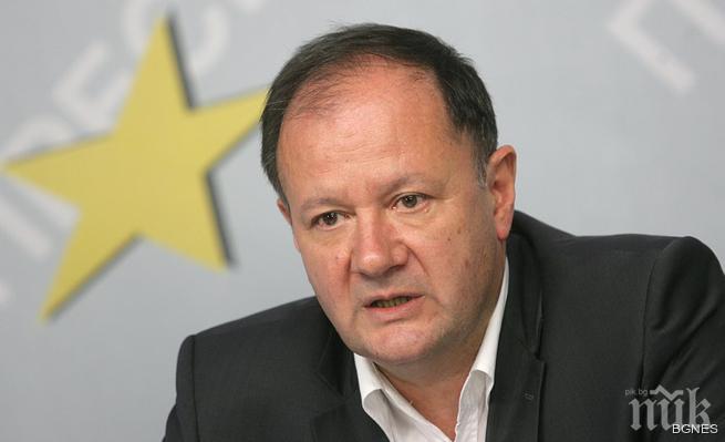 Миков: Единственият смисъл от писмото на Искров е да не го бие Менда Стоянова