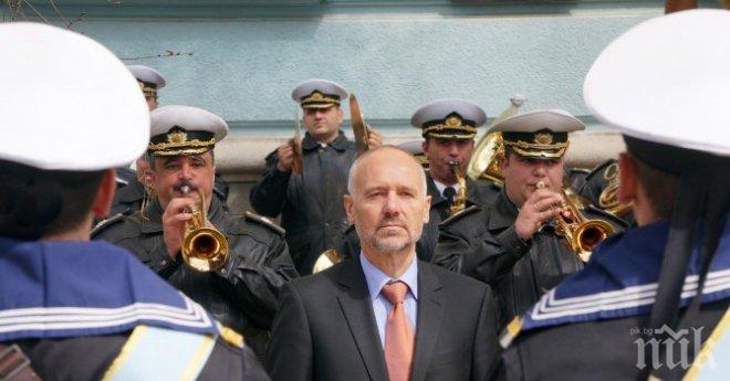 Кремъл застрашава националната ни сигурност, обяви бивш военен министър