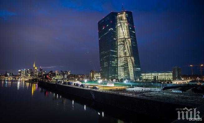 ЕЦБ повиши спешната ликвидност за Гърция за четвърти път