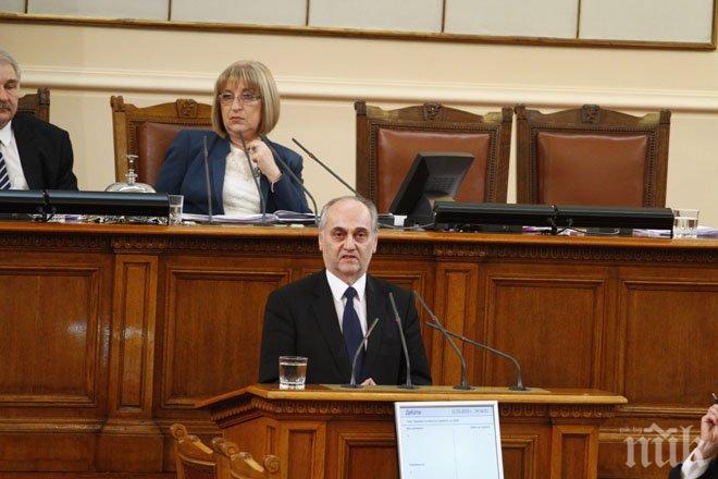 Шефът на НЗОК се обяви за демонополизацията й